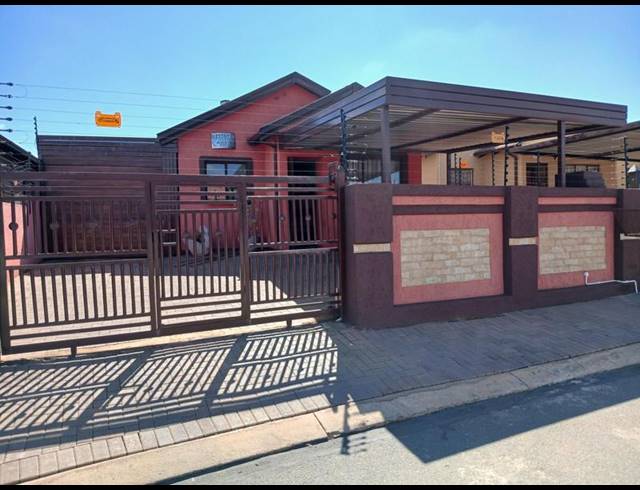 3 BEDROOM HOUSE FOR SALE IN SOSHANGUVE VV